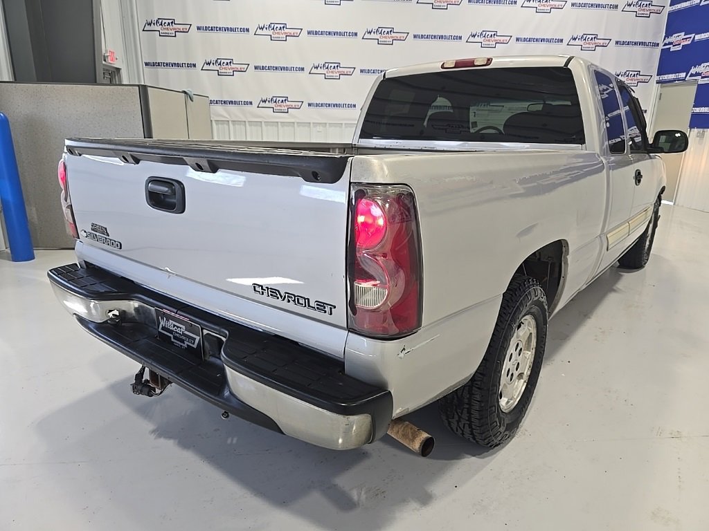 Used 2004 Chevrolet Silverado 1500 LS image 8