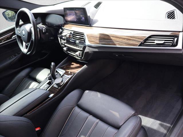 Used 2020 BMW 530i xDrive w/ Convenience Package image 26
