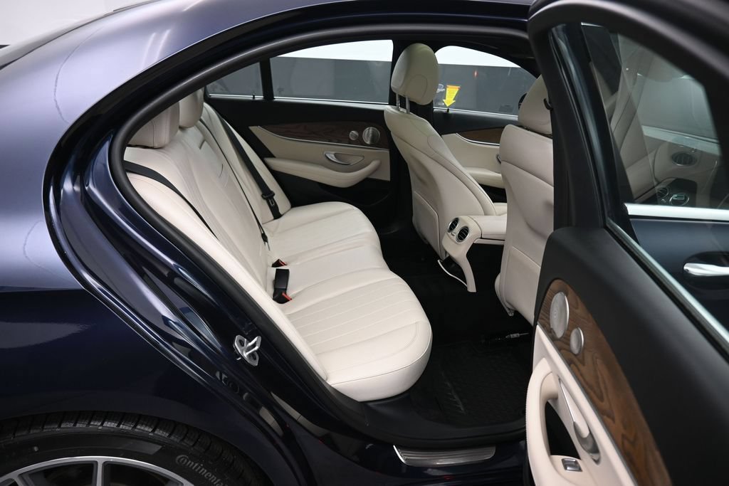 Used 2022 Mercedes-Benz E 350 Sedan w/ AMG Line Exterior image 42