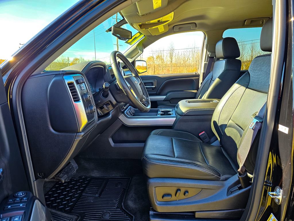 Used 2017 Chevrolet Silverado 1500 LTZ Z71 w/ LTZ Plus Package image 13