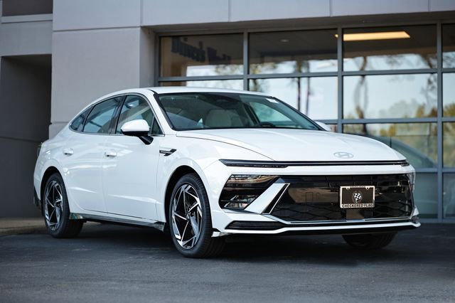 New 2026 Hyundai Sonata SEL FWD image 1