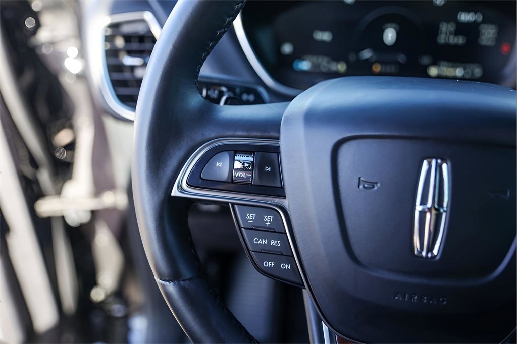 Used 2020 Lincoln Nautilus Reserve w/ Monochromatic Package image 14