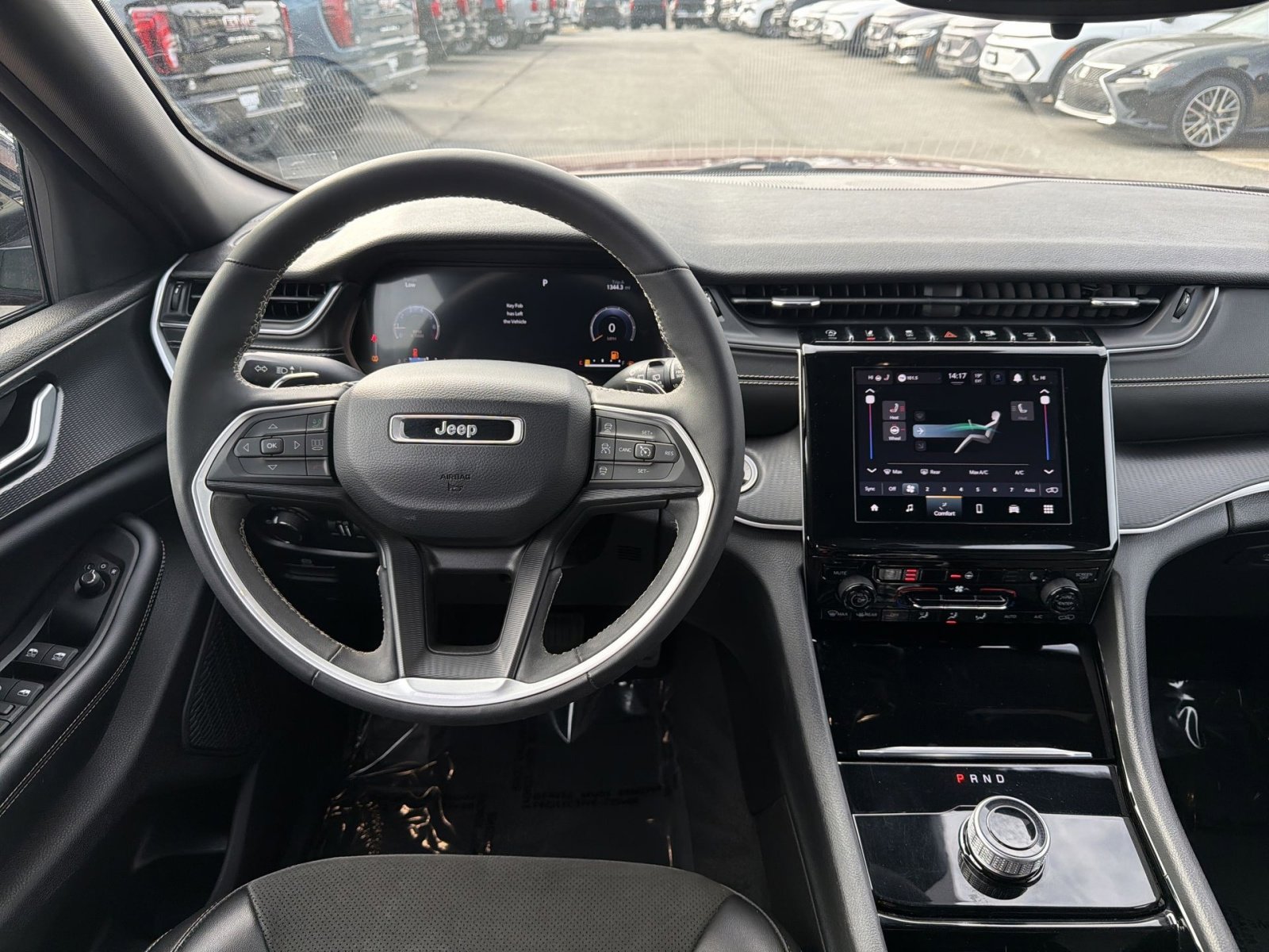 Used 2023 Jeep Grand Cherokee Altitude image 16