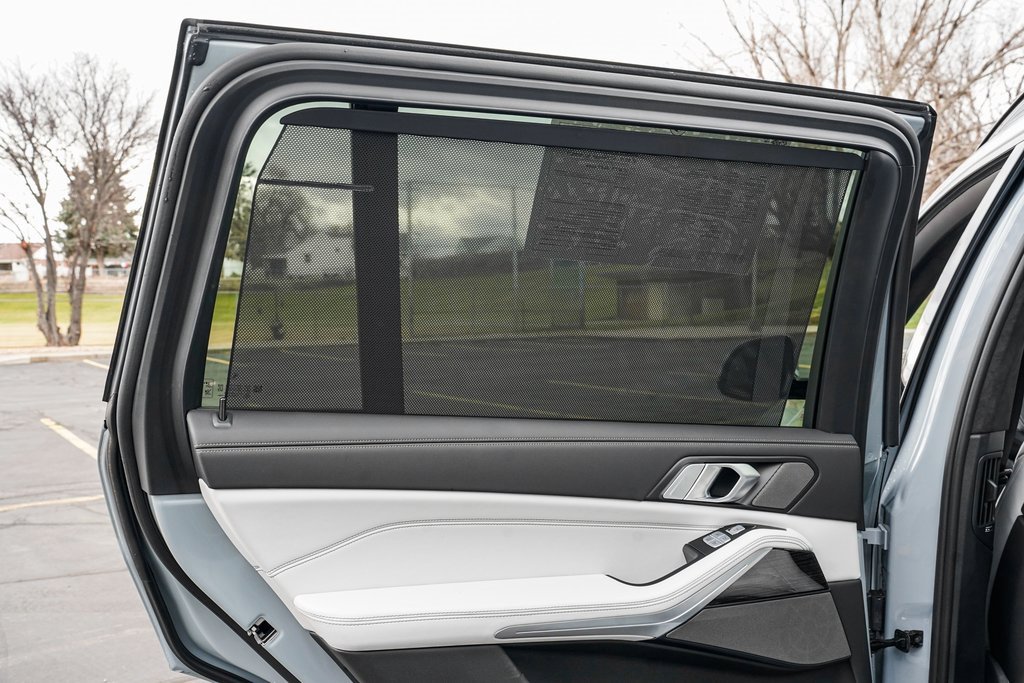 Used 2025 BMW X7 xDrive40i w/ M Sport Package image 18