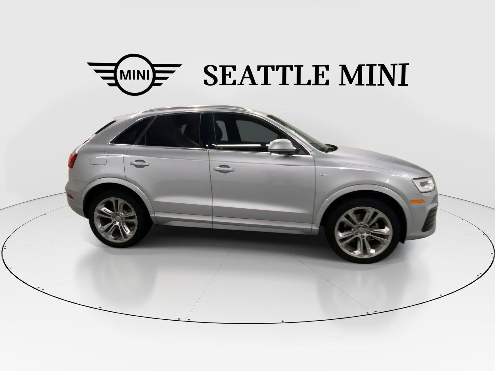 Used 2018 Audi Q3 2.0T Premium Plus w/ Premium Plus Package AWD/4WD image 13