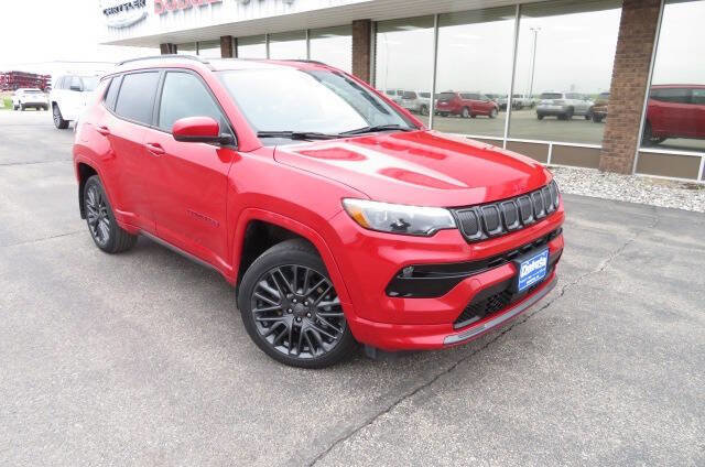Used 2022 Jeep Compass Limited w/ (RED) Package AWD/4WD image 4
