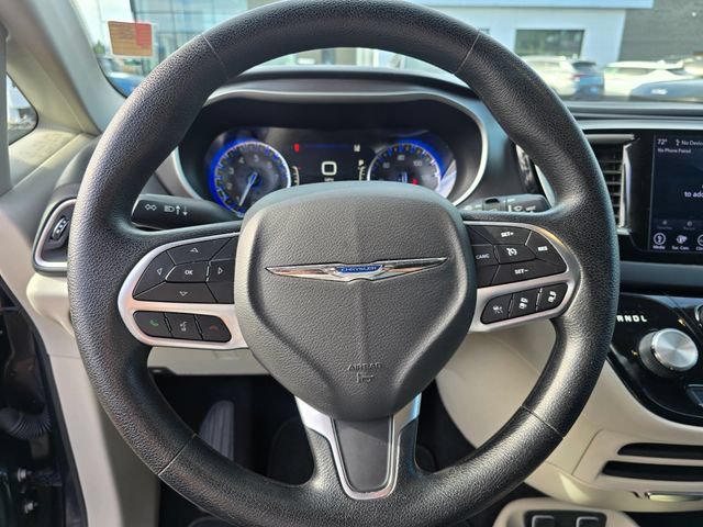 Used 2020 Chrysler Pacifica Touring w/ Advanced Safetytec Group FWD image 29