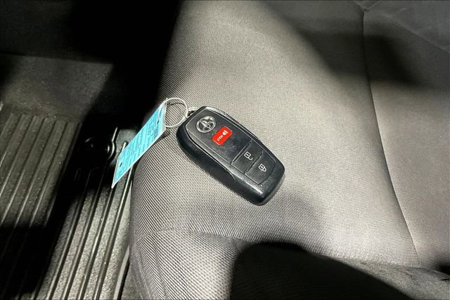 Used 2024 Toyota Tacoma SR5 AWD/4WD image 33