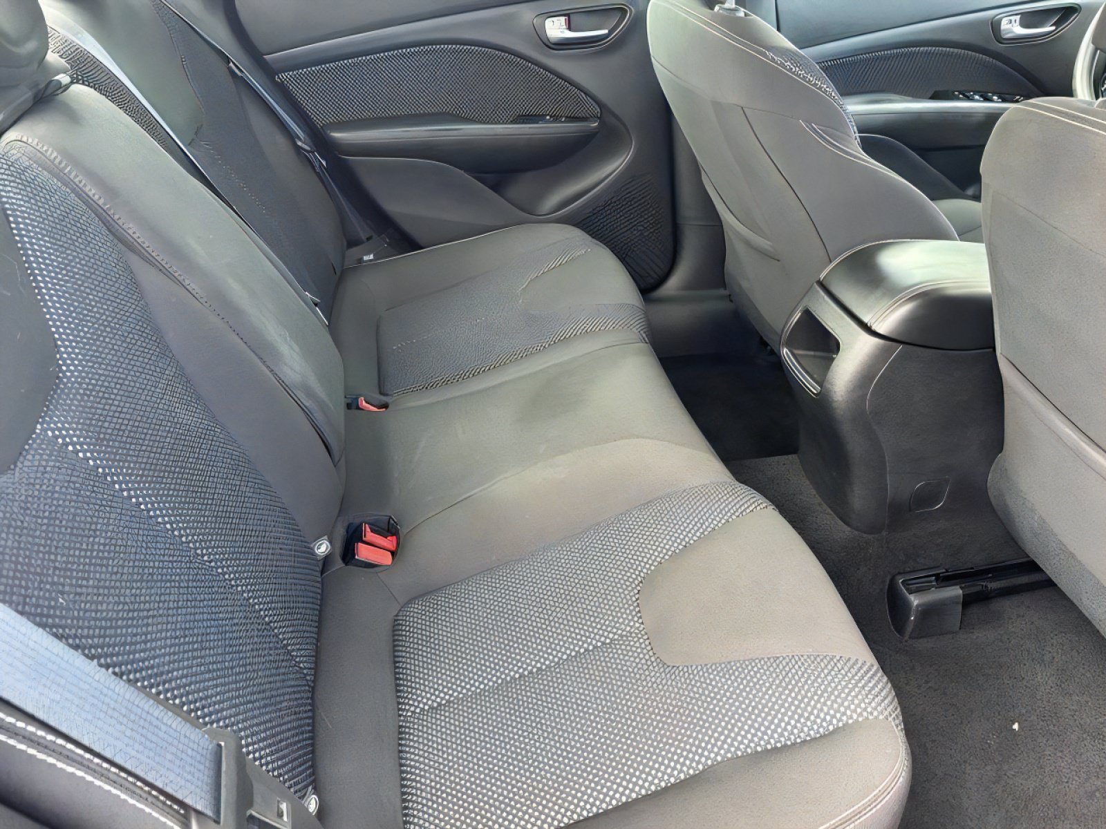 Used 2016 Dodge Dart SXT FWD image 29