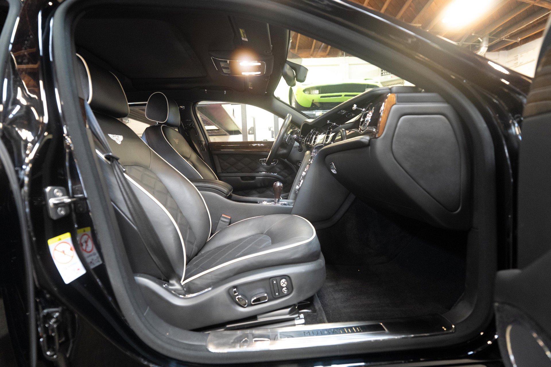 Used 2014 Bentley Mulsanne image 85