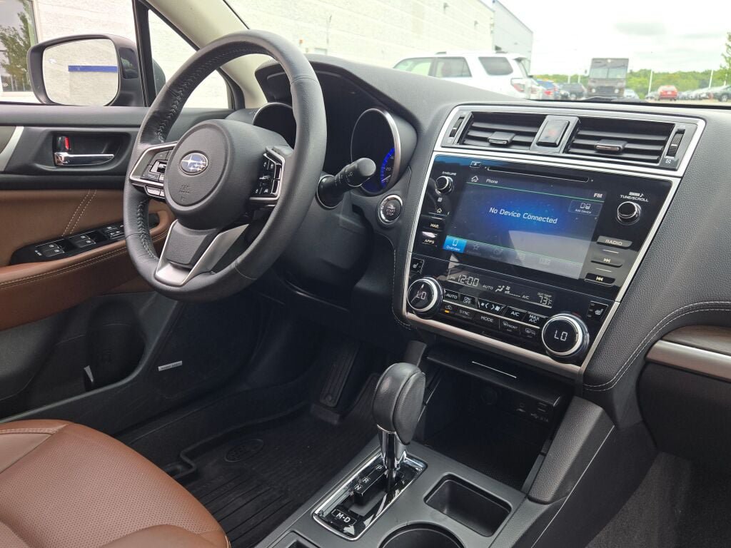 Used 2019 Subaru Outback 3.6R Touring AWD/4WD image 8