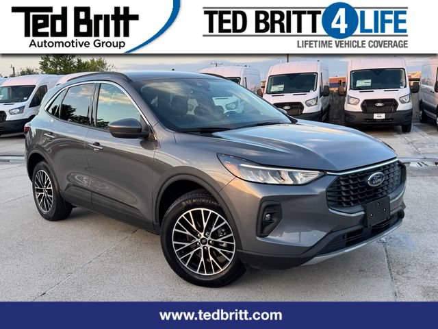 Used 2024 Ford Escape SE w/ Class II Trailer Tow Package FWD image 1