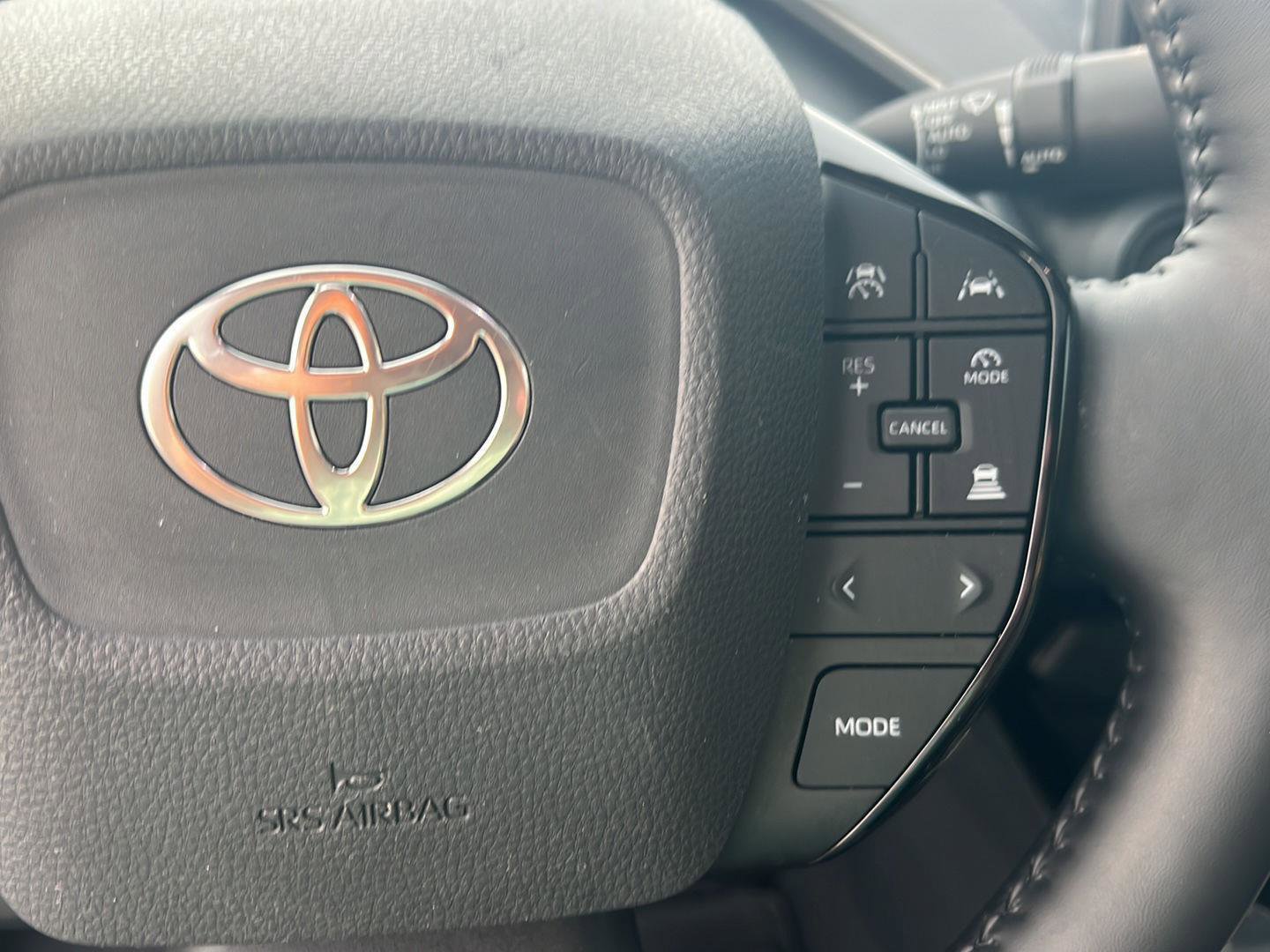 Used 2024 Toyota Prius Limited FWD image 22