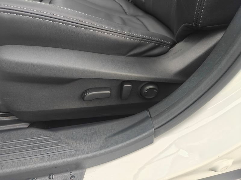 Used 2022 Subaru Outback Limited image 13