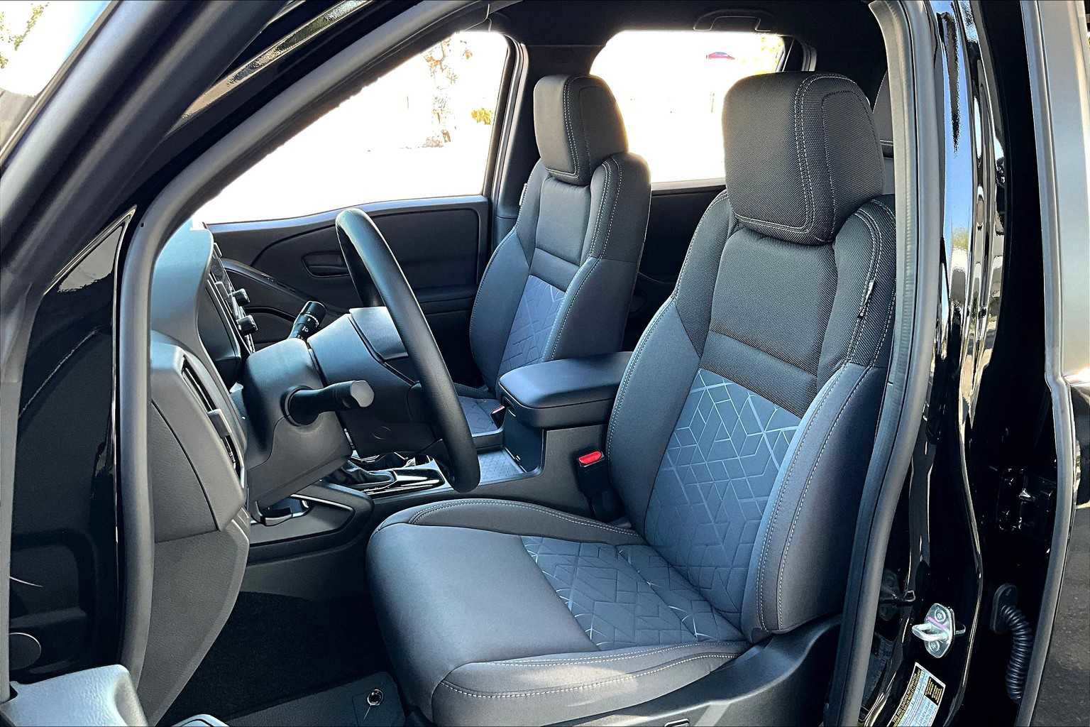 New 2026 Nissan Frontier SV image 9