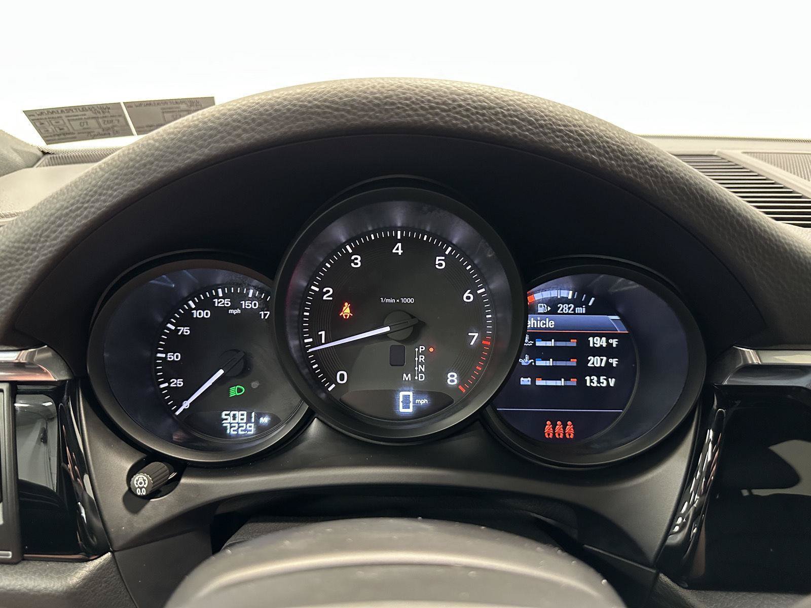 Certified 2026 Porsche Macan AWD/4WD image 24