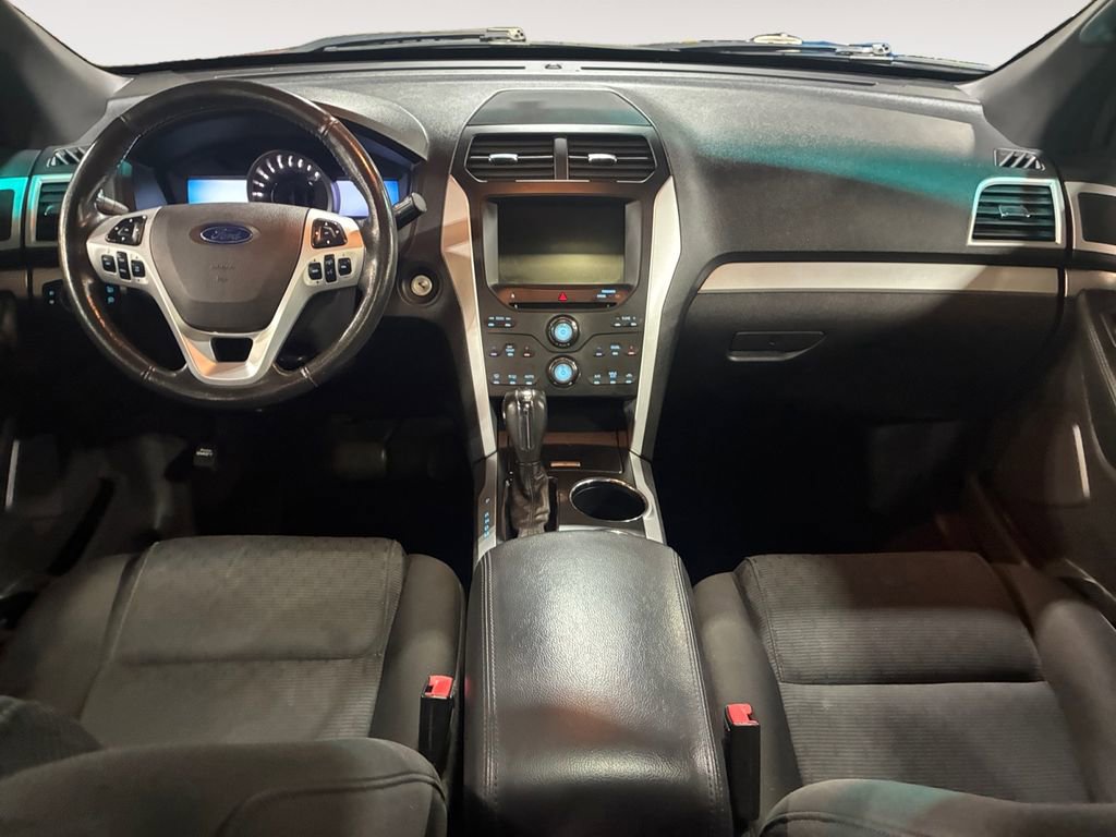 Used 2013 Ford Explorer XLT image 10