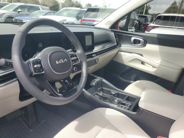 Certified 2025 Kia Sorento S image 13