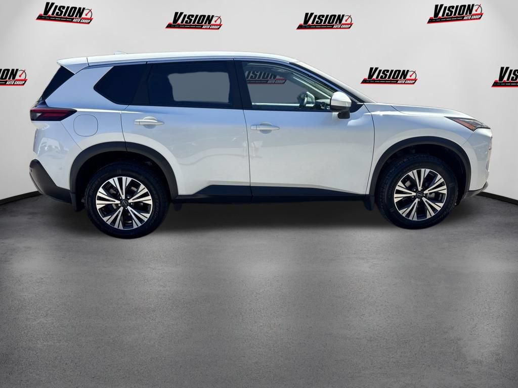 Used 2023 Nissan Rogue SV AWD/4WD image 4
