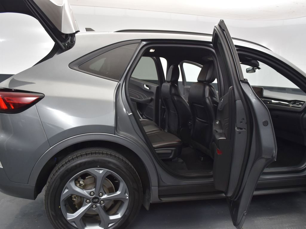 Used 2023 Ford Escape ST-Line image 30