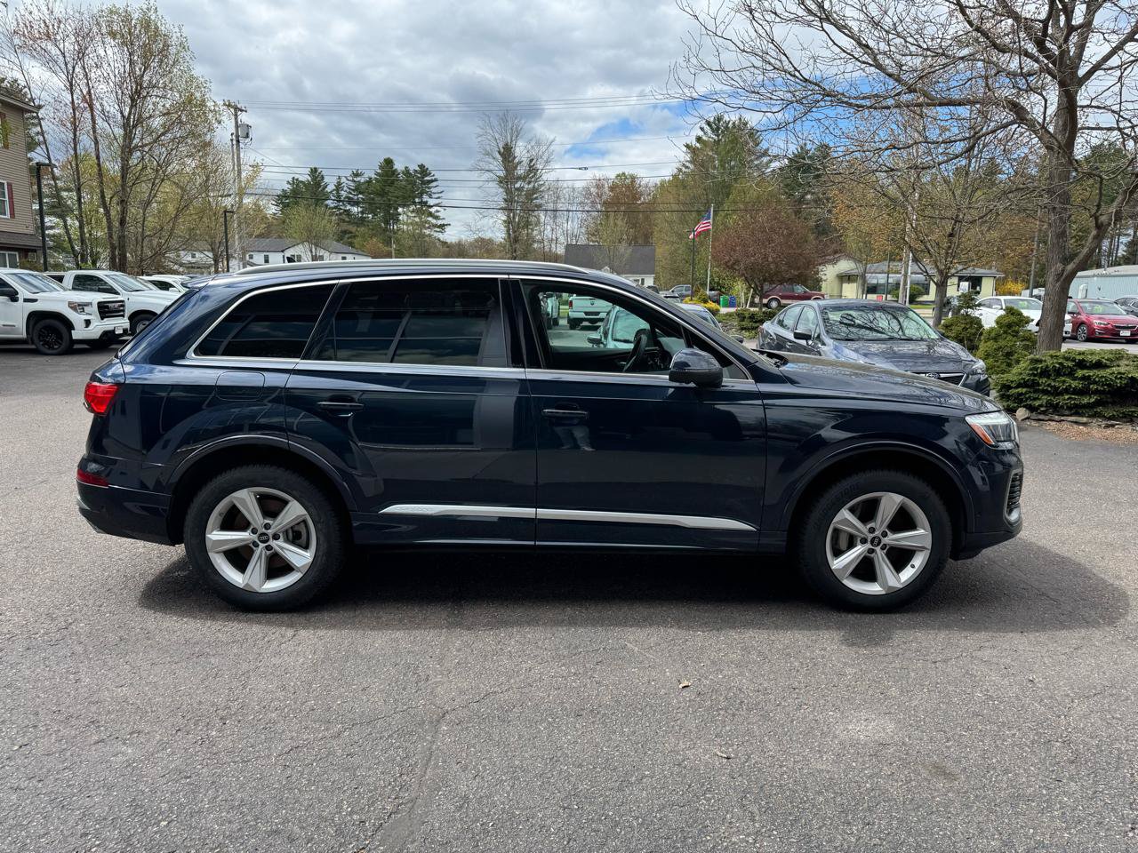Used 2025 Audi Q7 3.0T Premium w/ Convenience Package AWD/4WD image 6