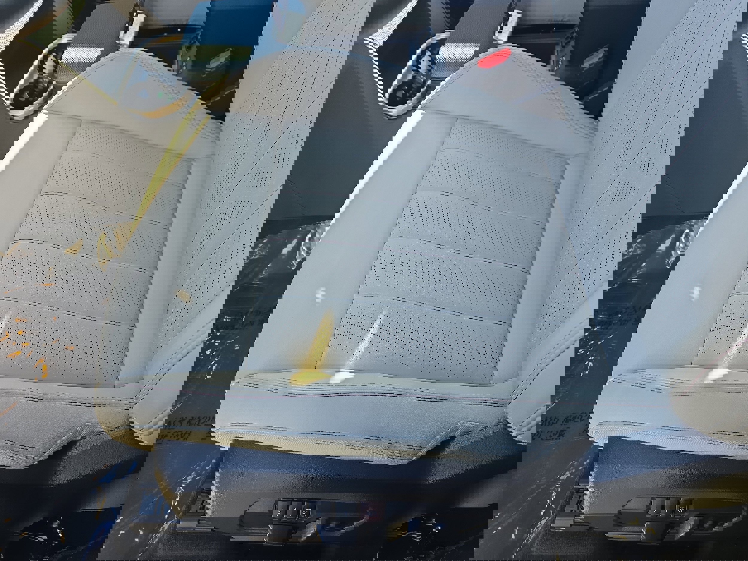 Certified 2025 MINI Cooper Countryman S w/ Comfort Package Max image 18