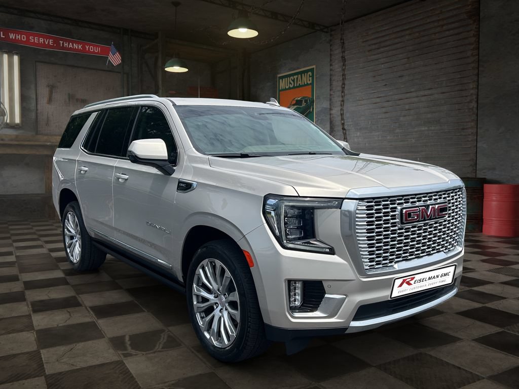 Certified 2023 GMC Yukon Denali AWD/4WD image 3