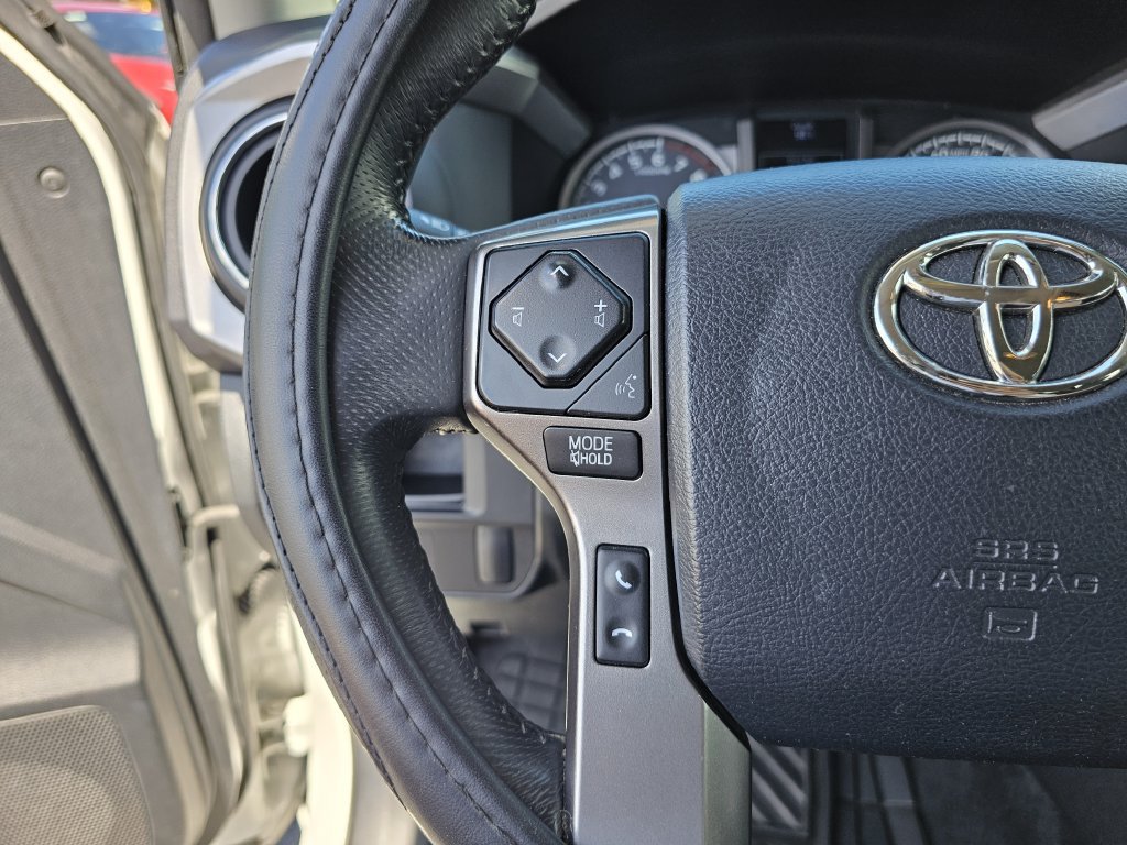 Used 2017 Toyota Tacoma SR5 w/ Tow Package RWD image 21
