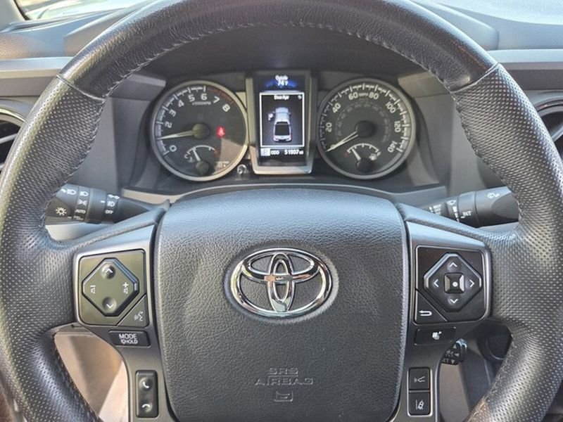 Used 2023 Toyota Tacoma TRD Off-Road w/ Technology Package AWD/4WD image 24