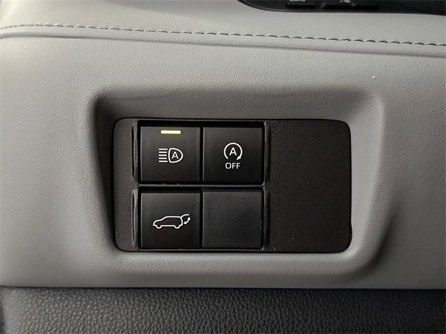 Used 2023 Toyota Highlander XLE image 23