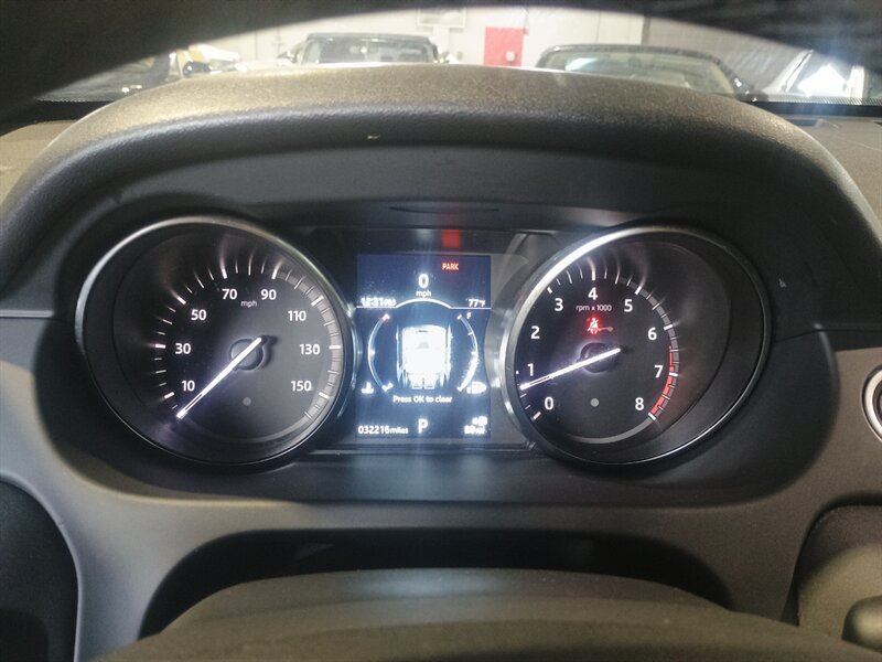 Used 2019 Land Rover Discovery Sport SE AWD/4WD image 16