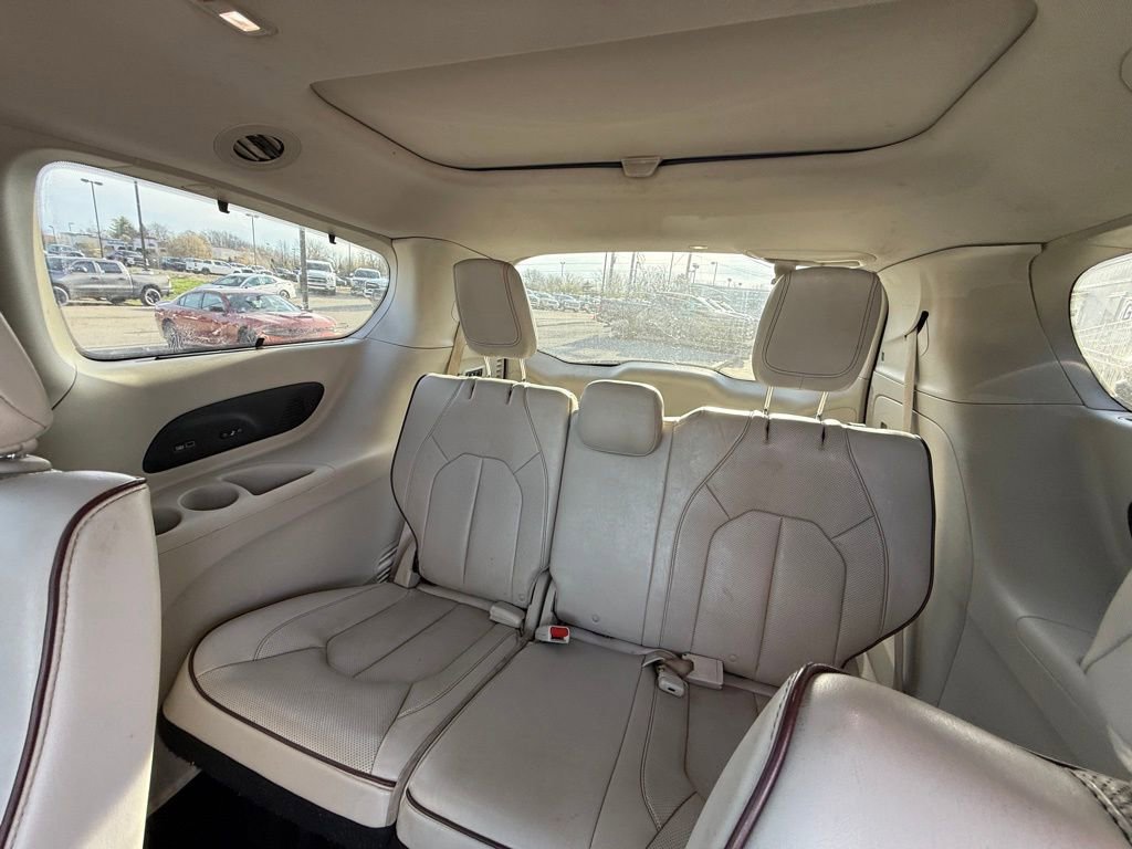 Used 2020 Chrysler Pacifica Limited image 26