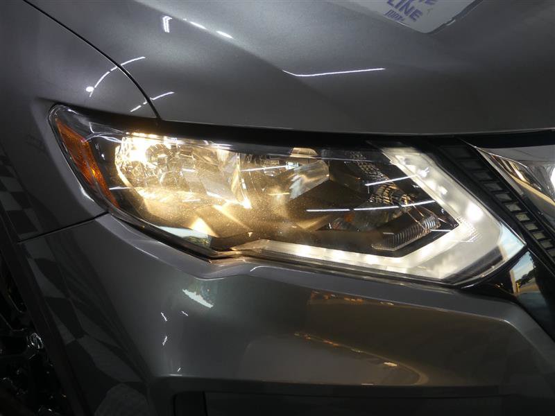 Used 2017 Nissan Rogue S AWD/4WD image 14