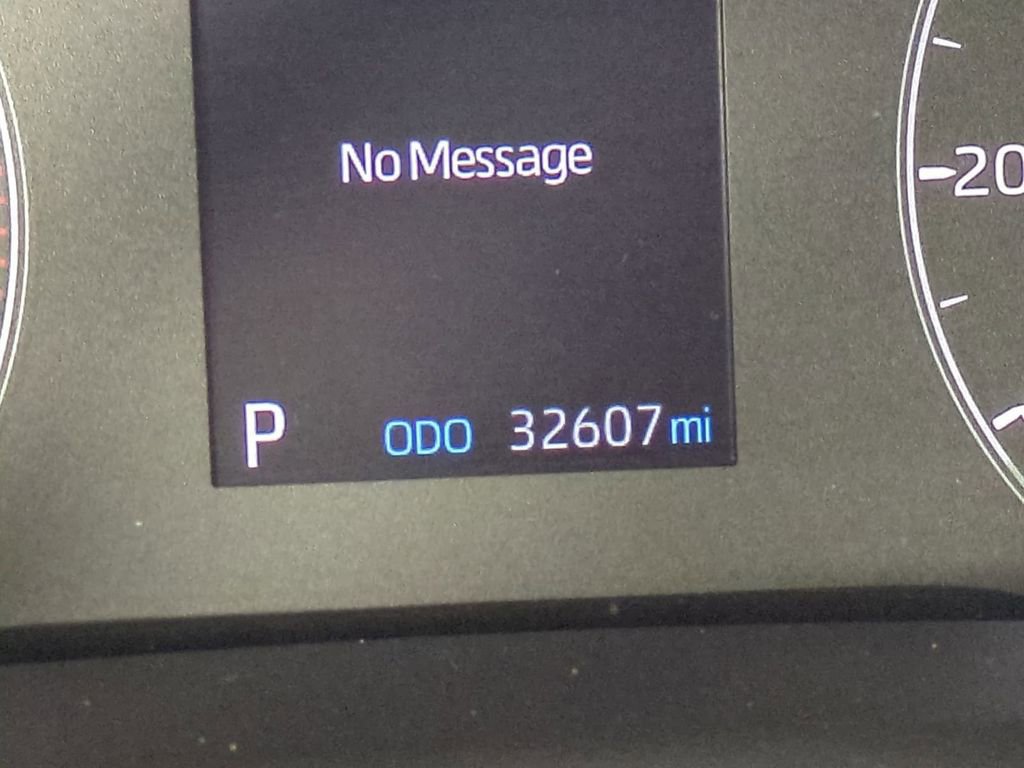 Used 2025 Toyota Corolla LE image 31