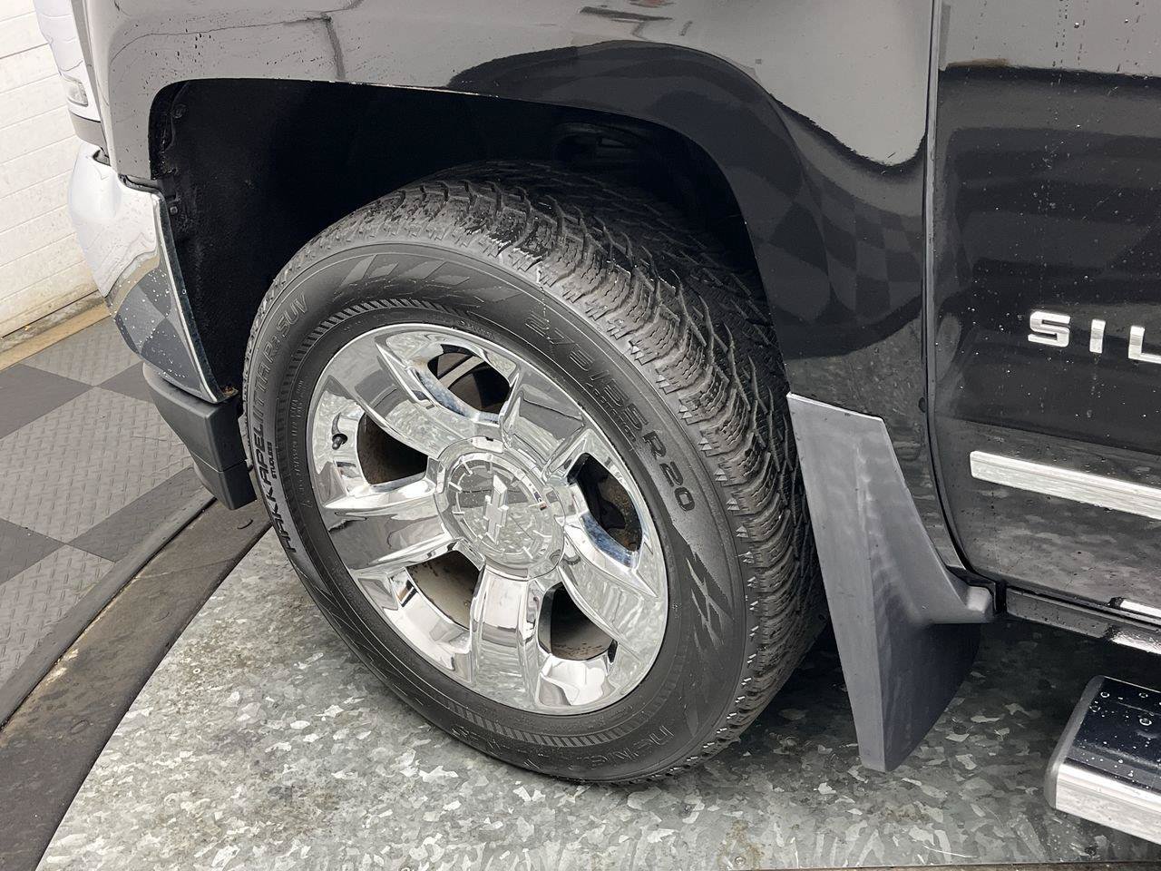 Used 2017 Chevrolet Silverado 1500 LTZ w/ LTZ Plus Package AWD/4WD image 34
