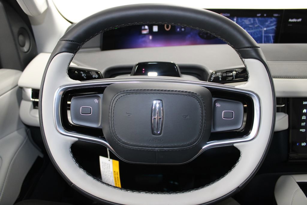 New 2026 Lincoln Navigator Premier AWD/4WD image 39