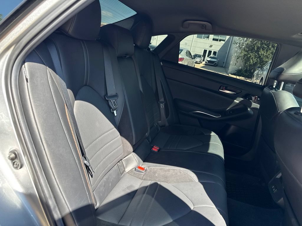 Used 2022 Toyota Avalon XSE FWD image 19