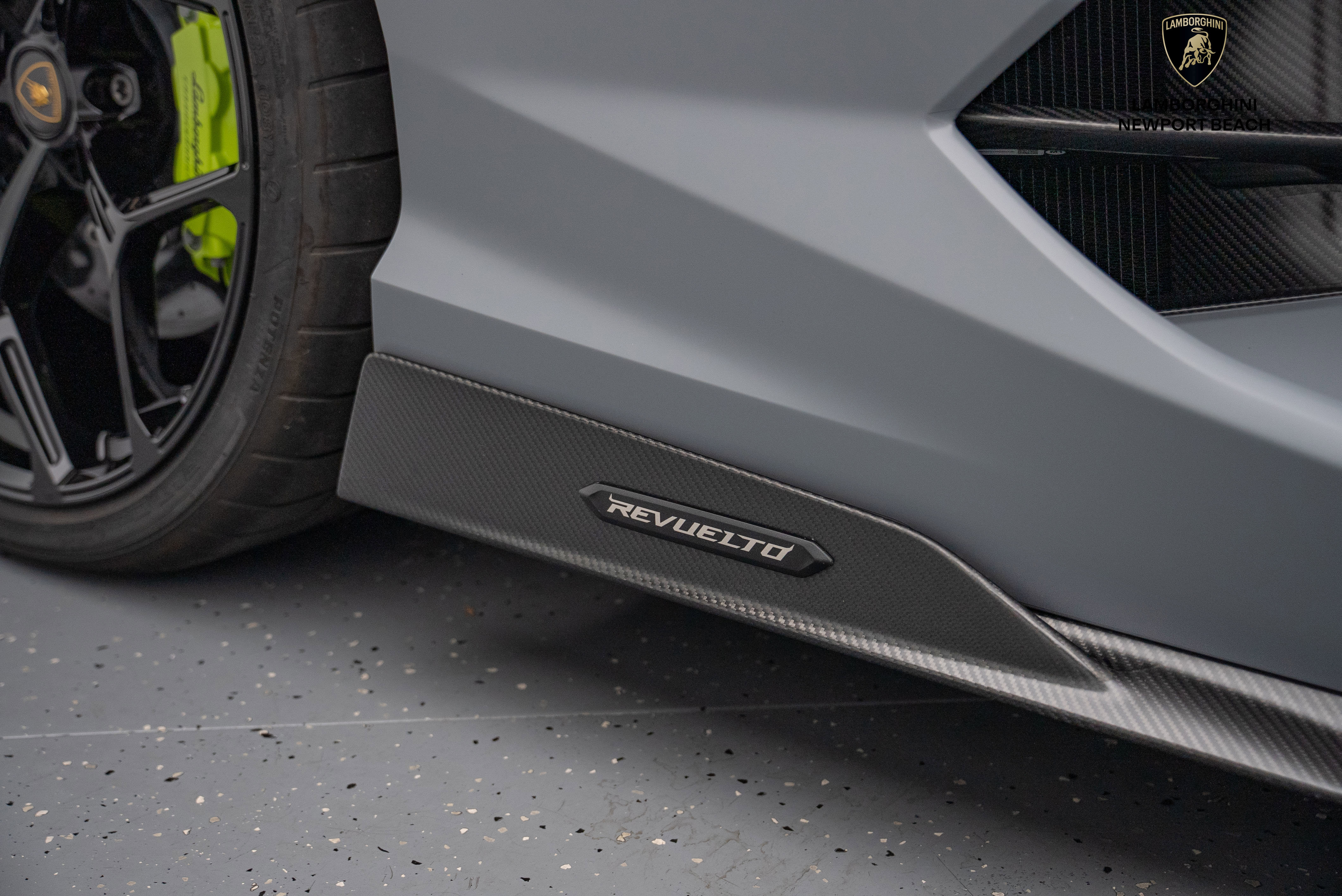 Used 2024 Lamborghini Revuelto image 8