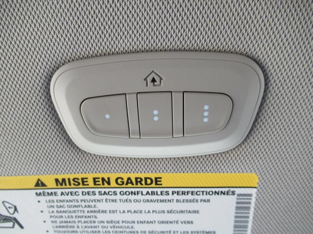 Certified 2024 Chrysler Pacifica Limited AWD/4WD image 35