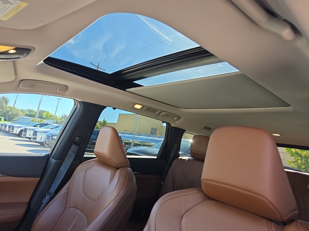 Certified 2023 INFINITI QX60 Sensory w/ Cargo Package AWD/4WD image 4