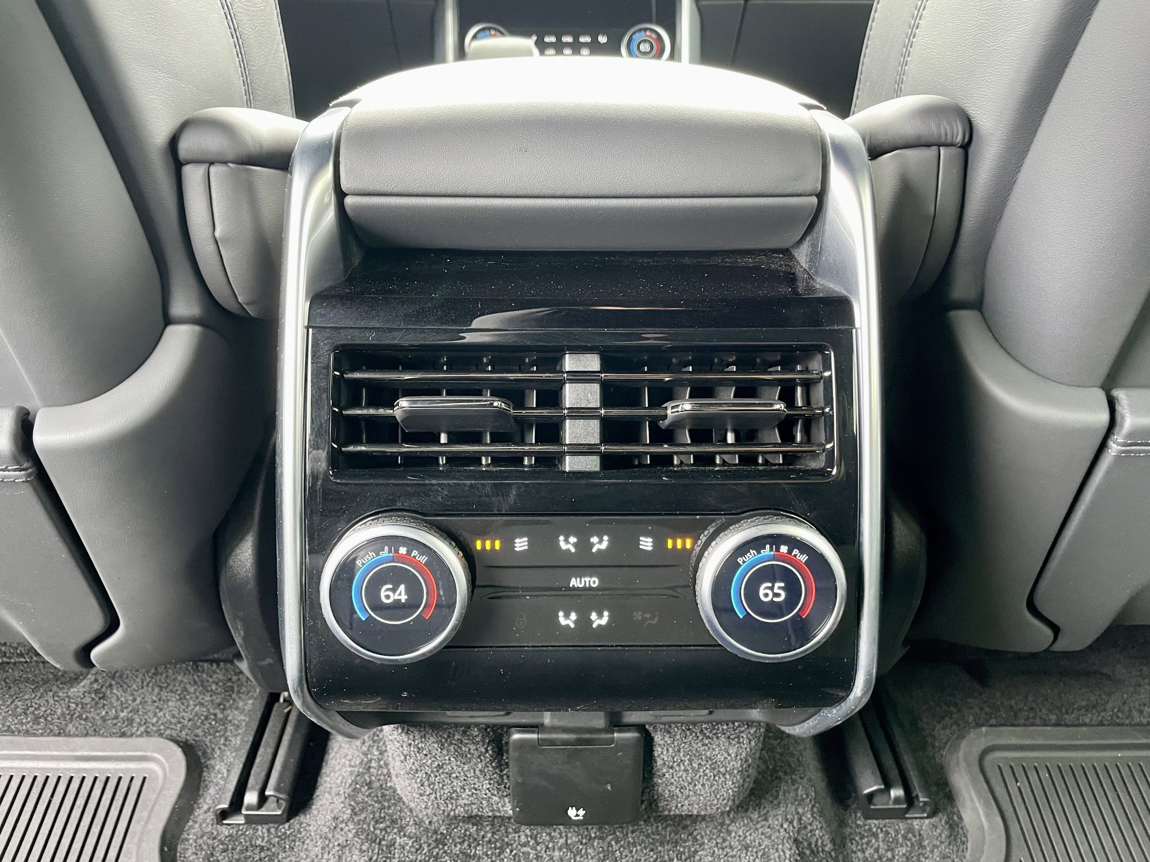 Used 2023 Land Rover Range Rover Autobiography image 26