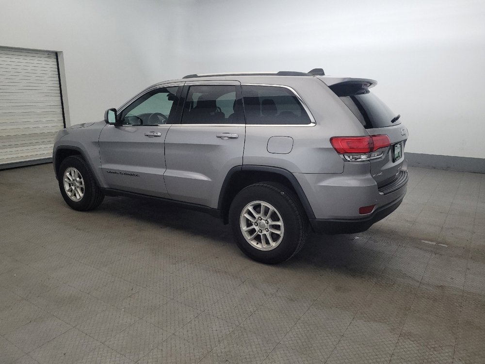Used 2019 Jeep Grand Cherokee Laredo AWD/4WD image 3