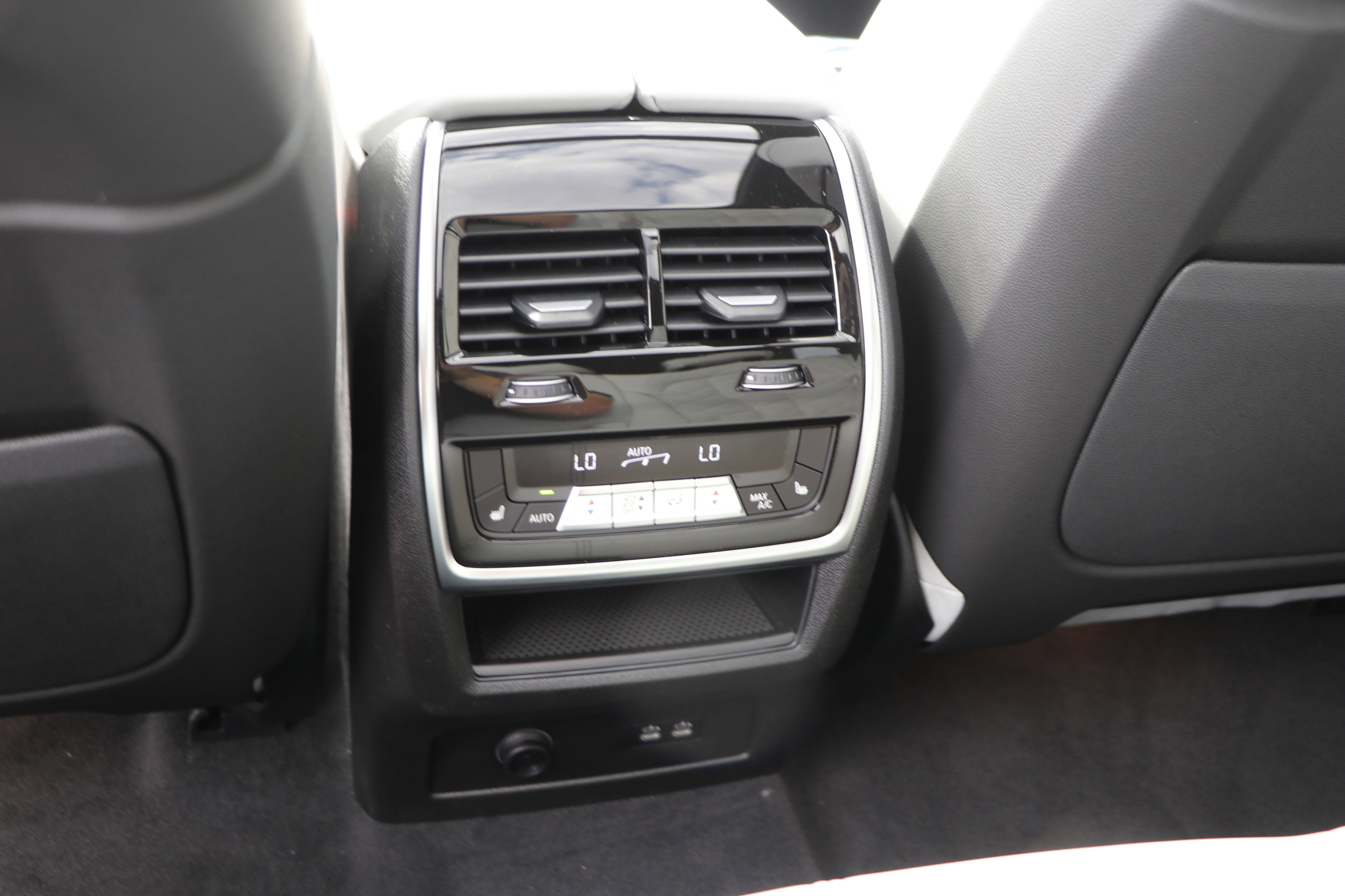 Certified 2026 BMW X5 sDrive40i image 32