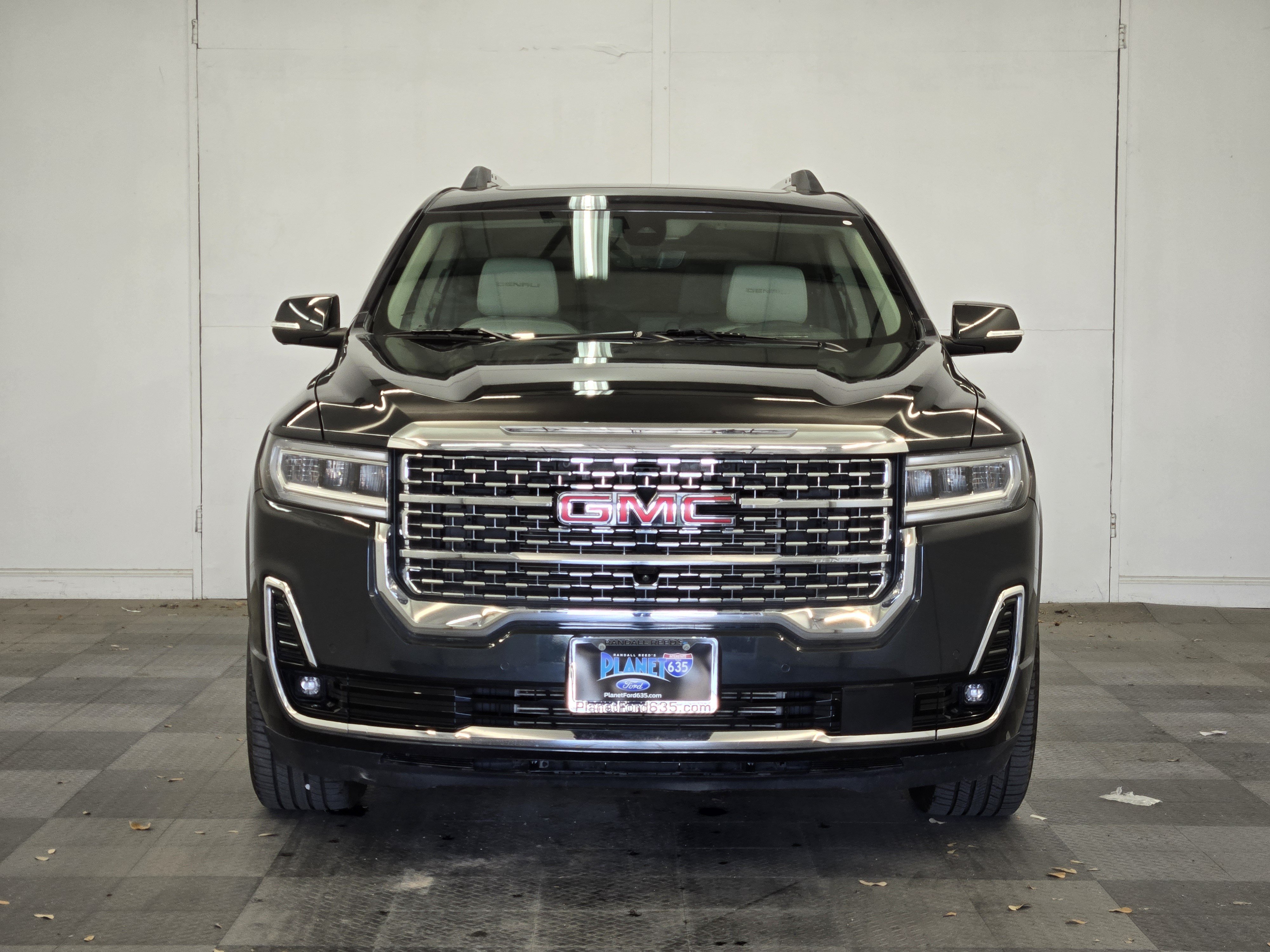 Used 2023 GMC Acadia Denali w/ Denali Ultimate Package AWD/4WD image 3