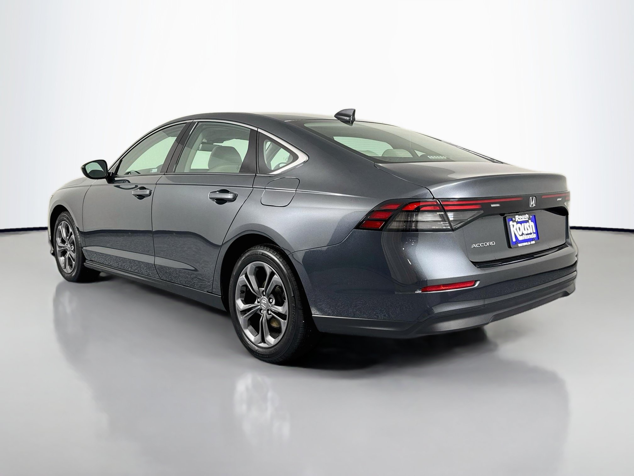 Certified 2023 Honda Accord EX image 7