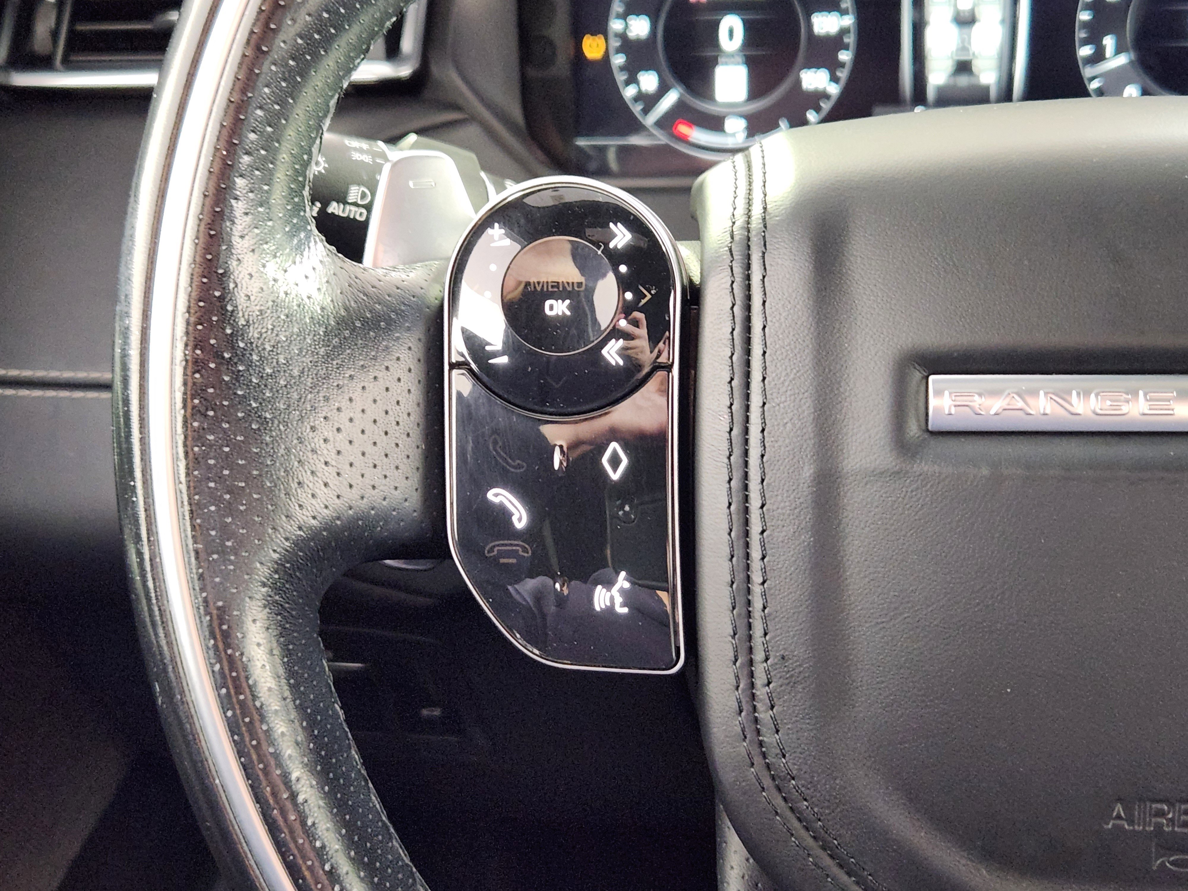 Used 2018 Land Rover Range Rover Velar R-Dynamic HSE image 18