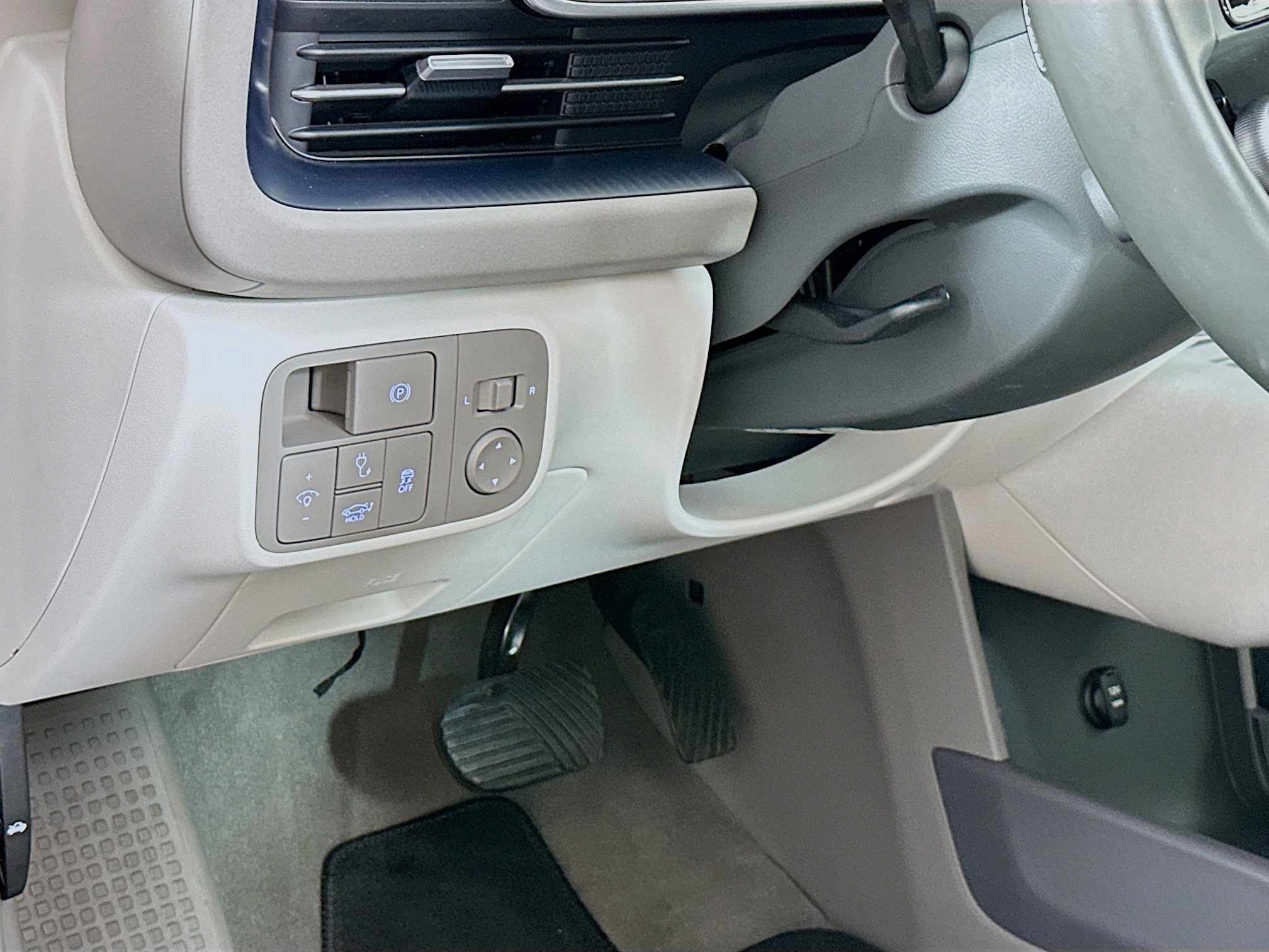 Used 2024 Hyundai Ioniq 6 Limited RWD image 16