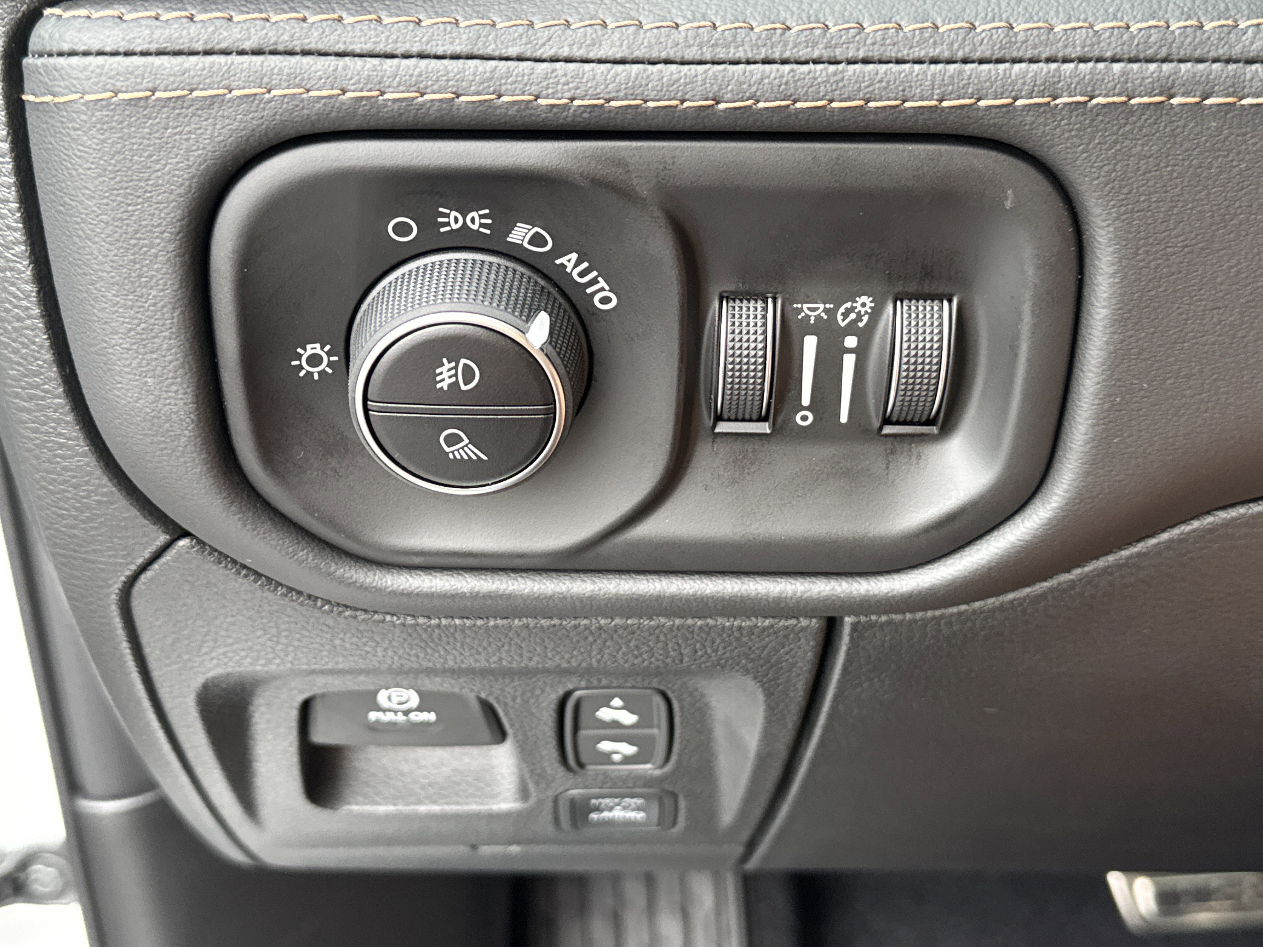 New 2026 RAM 1500 Tungsten w/ Towing Technology Group image 37