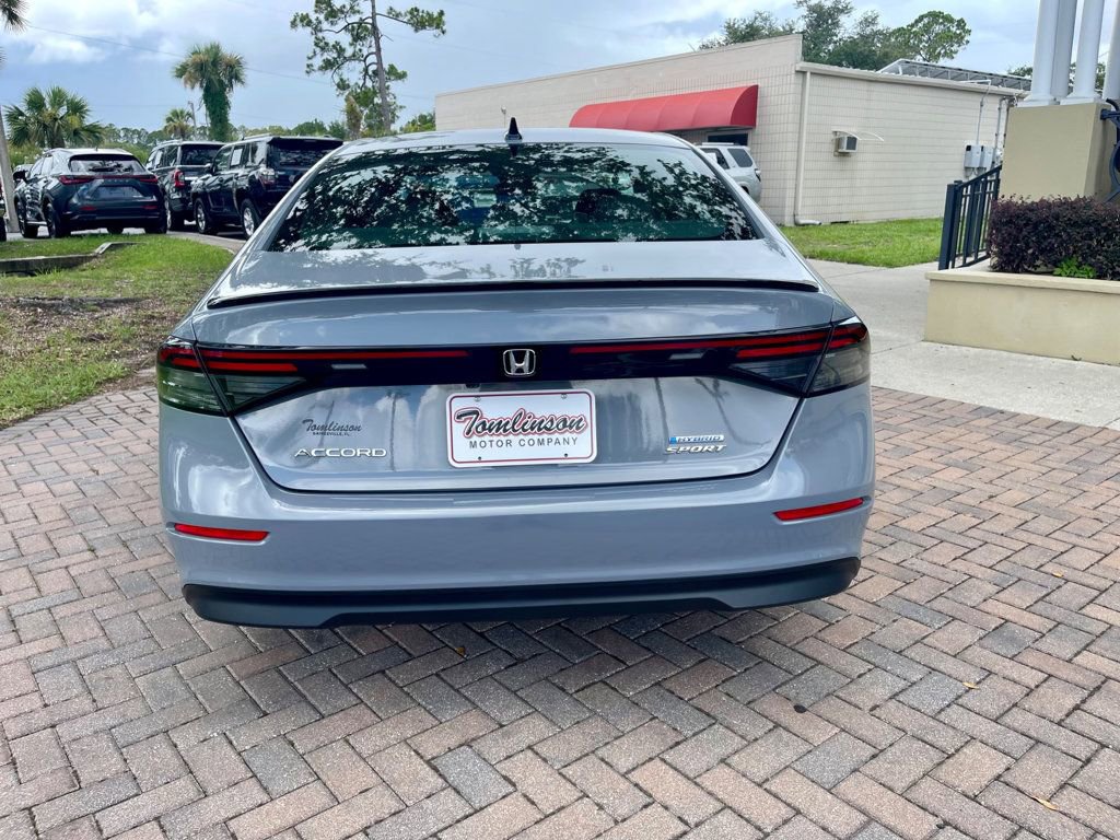 Used 2023 Honda Accord Sport image 4