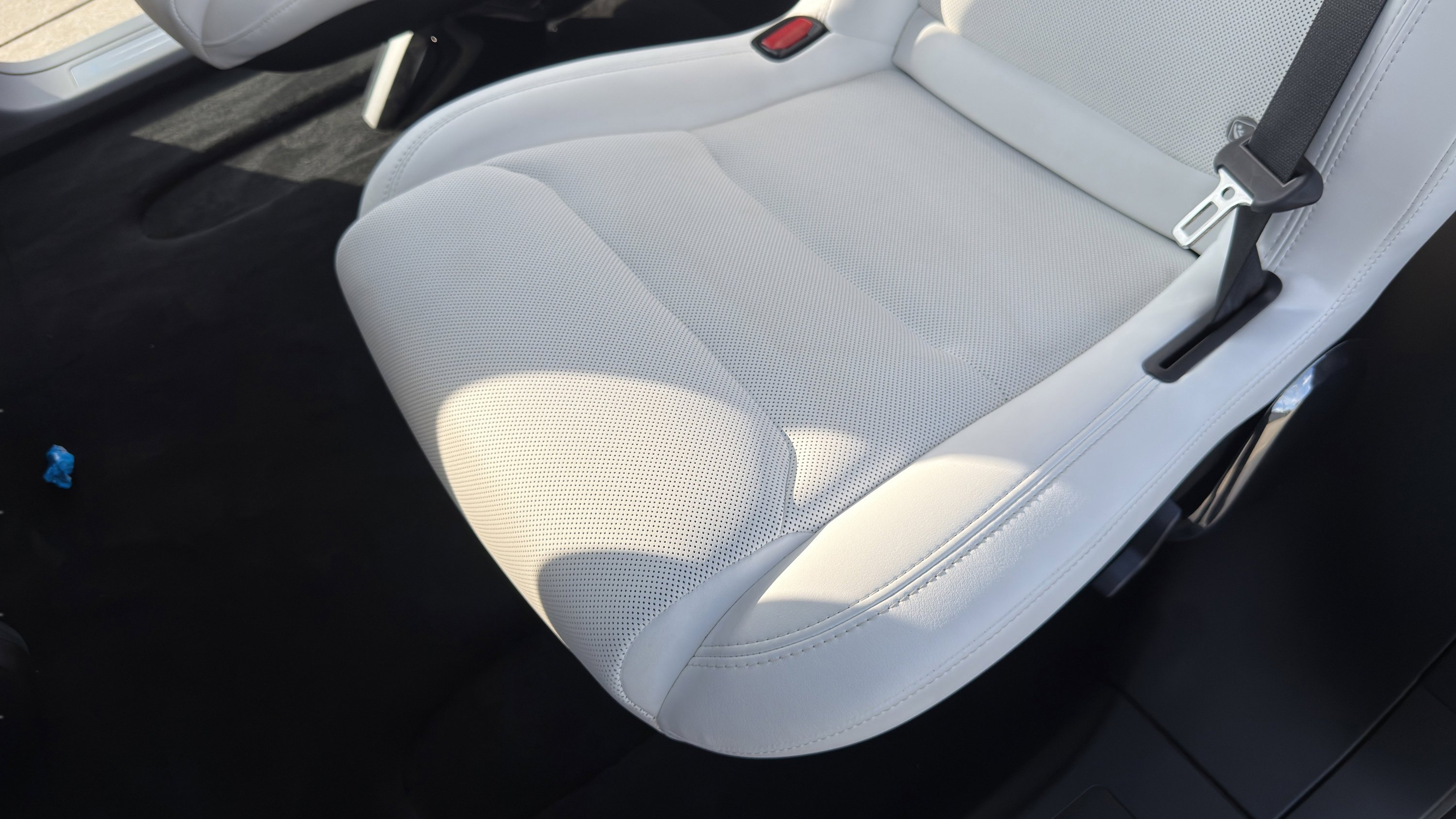 Used 2023 Tesla Model X image 29